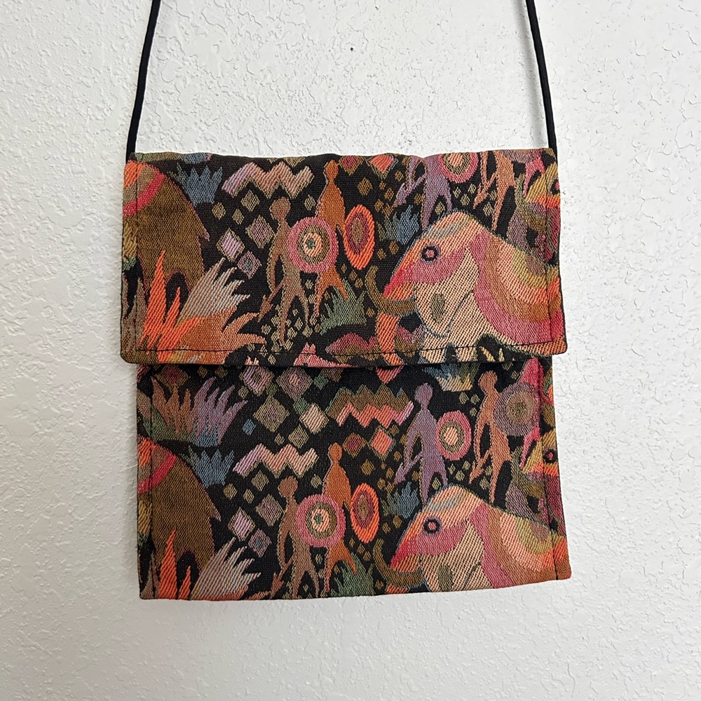 Maruca Crossbody Tapestry Bag